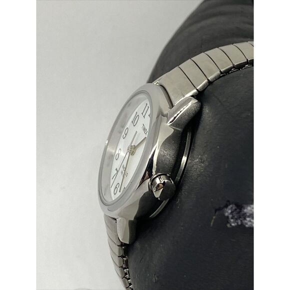 Timex Easy Reader T2H371 Women's Silver Brass Analog Dial Quartz Watch RQ530 - Picture 4 of 12